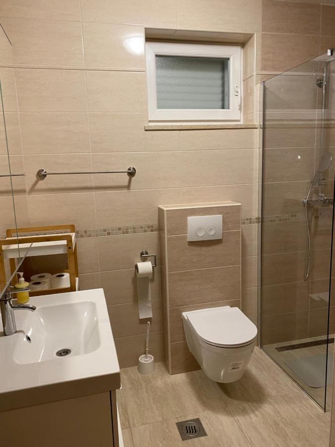 Apartments Luni II Baska  Exterior photo