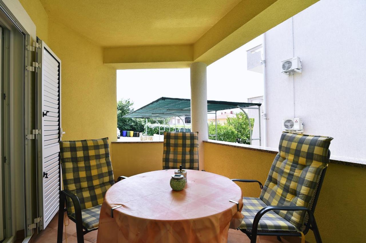 Apartments Luni II Baska  Exterior photo